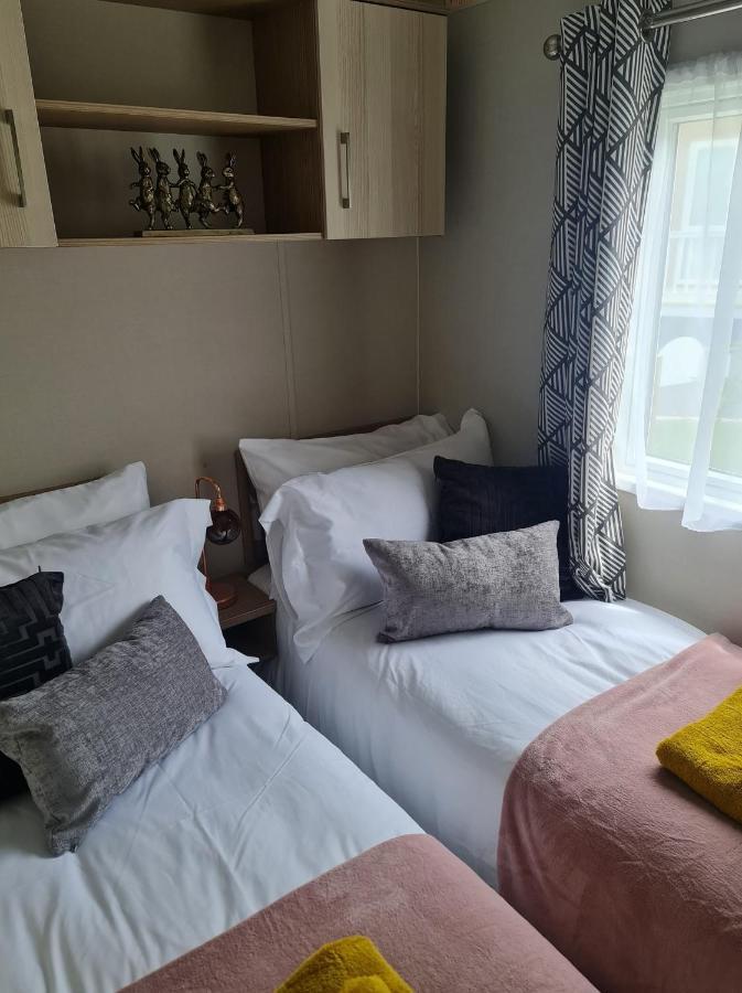 The Tiddler - Plot 101, Woodlands Lodge Retreat, New Quay, West Wales Llanina 外观 照片