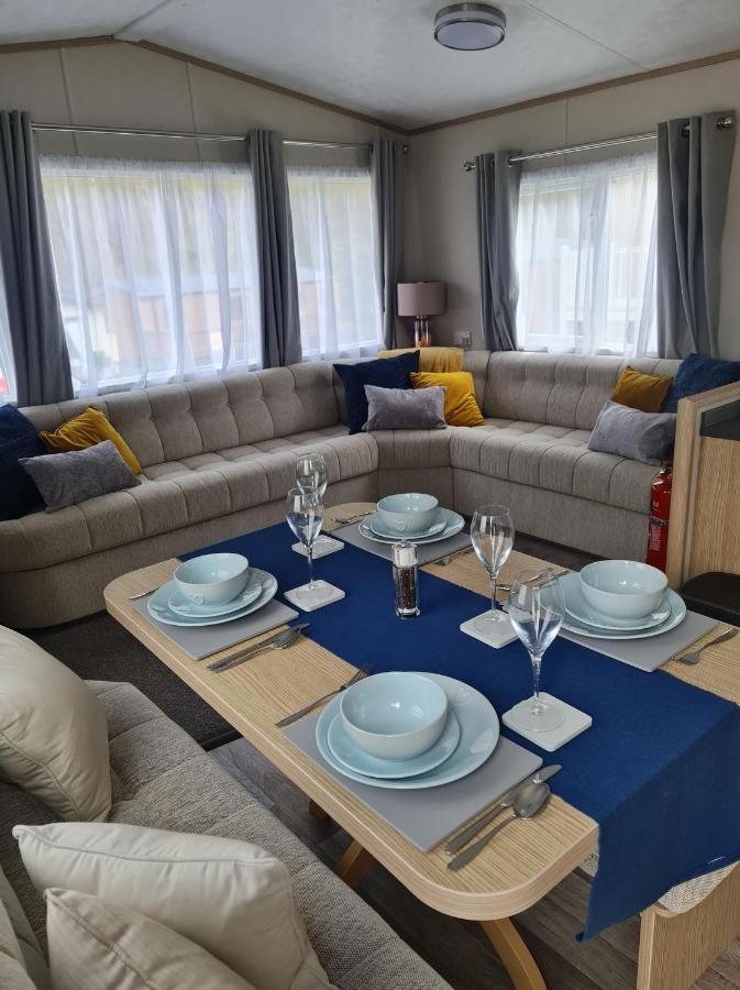 The Tiddler - Plot 101, Woodlands Lodge Retreat, New Quay, West Wales Llanina 外观 照片